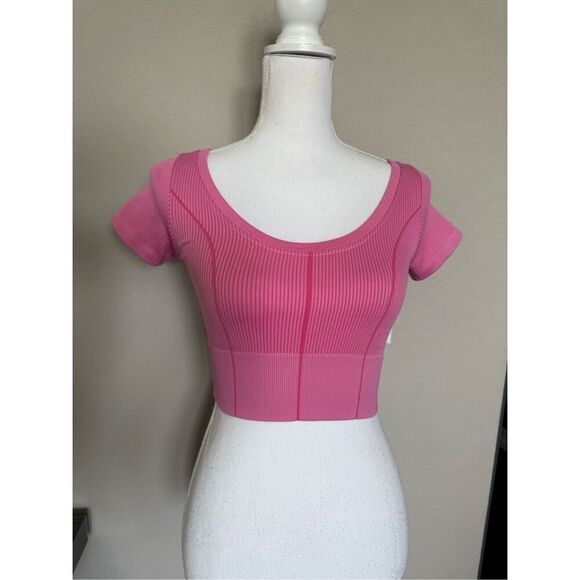 Aerie Pink Short Sleeve Compression Crop Top XS - Picture 1 of 4